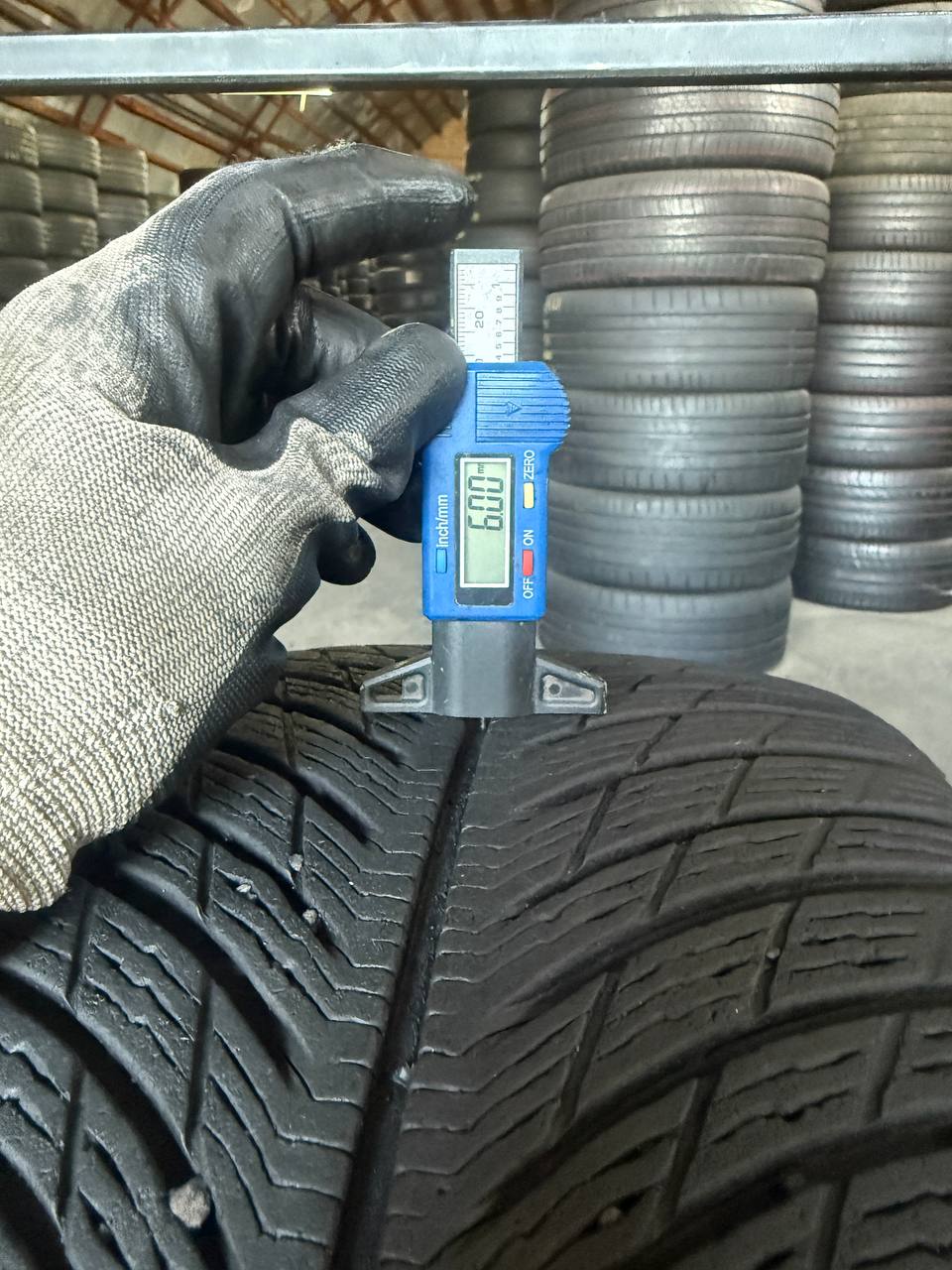 245/40 R19 Michelin Pilot Alpin 5
