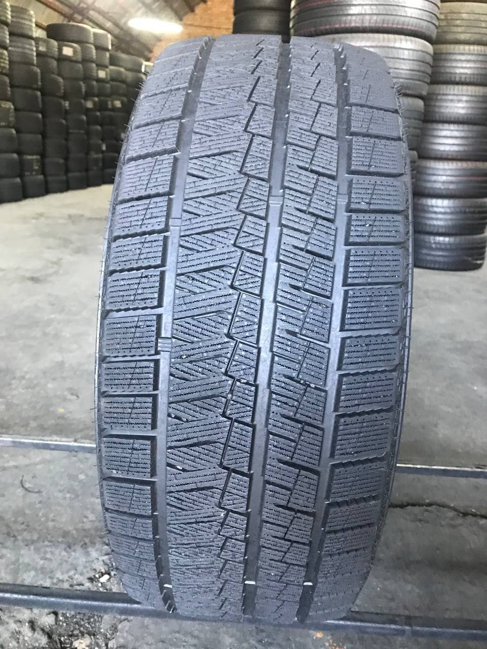 265/40 R21 Kapsen SnowShoes AW33