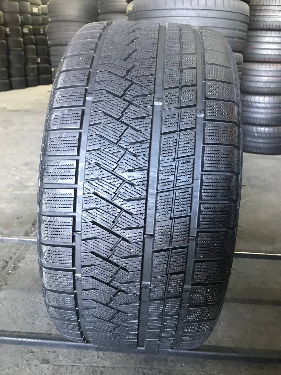 275/35 R19 Triangle Snowlink TWT02