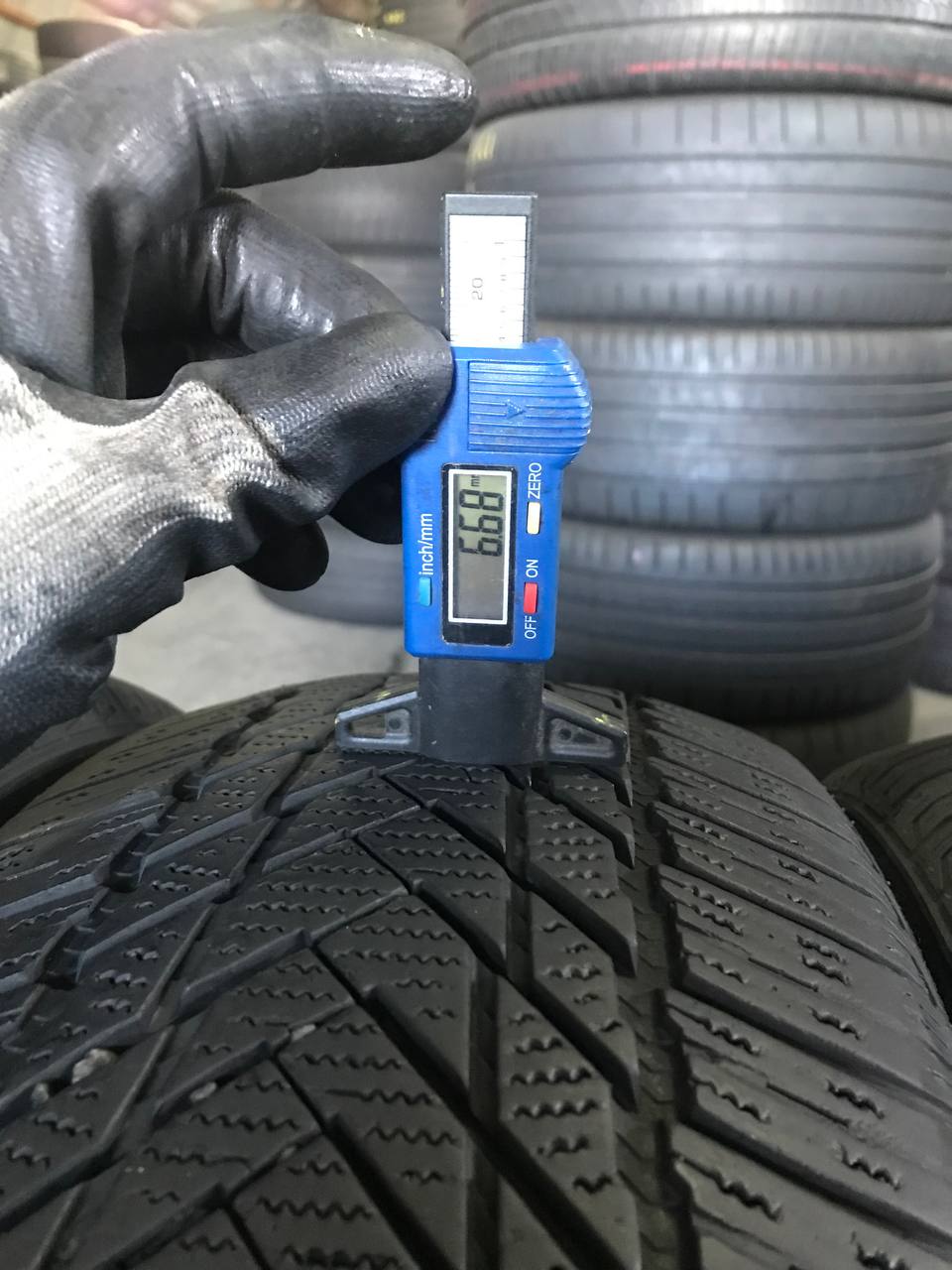 205/60 R16 Aplus A701