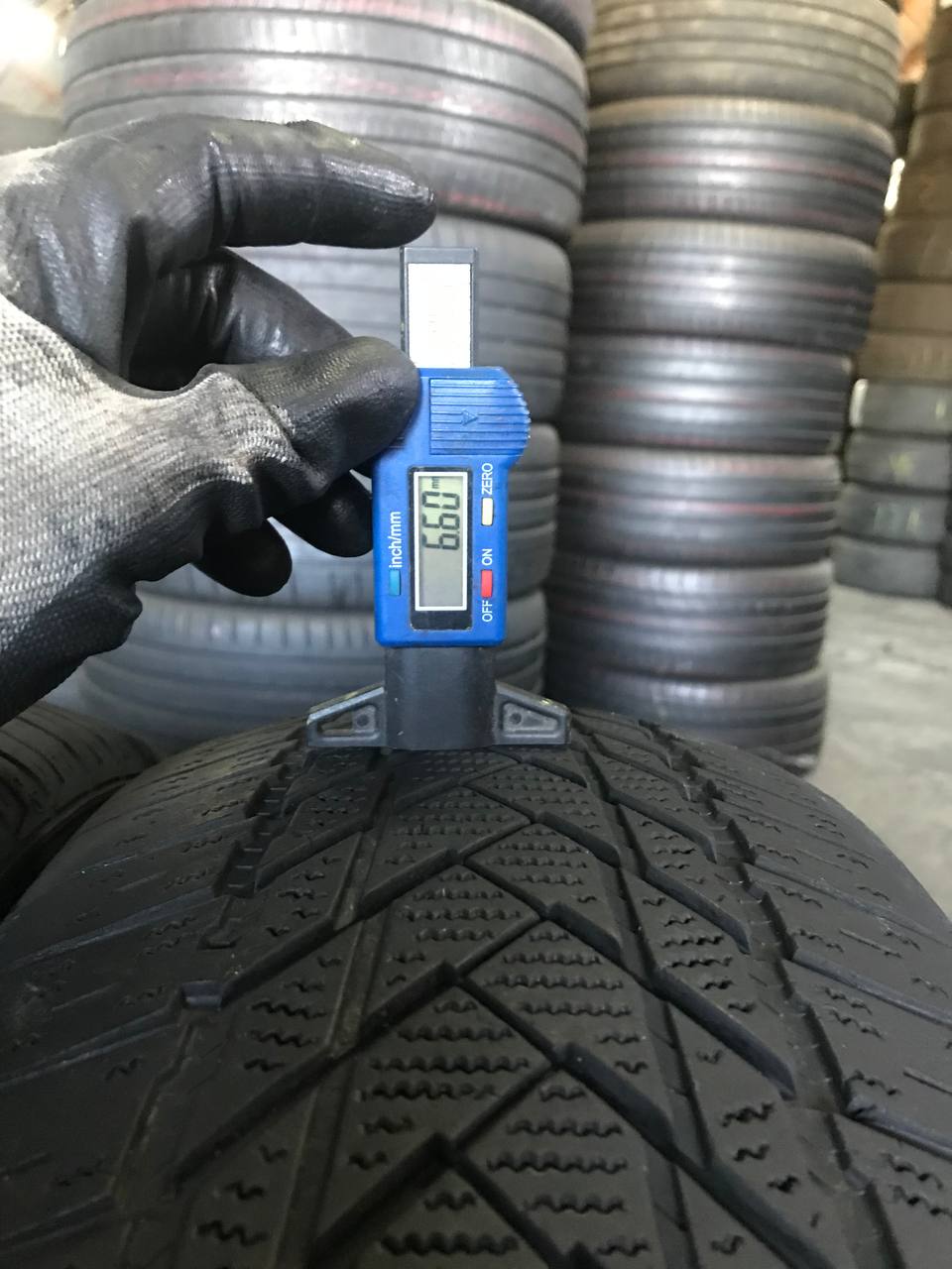 205/60 R16 Aplus A701
