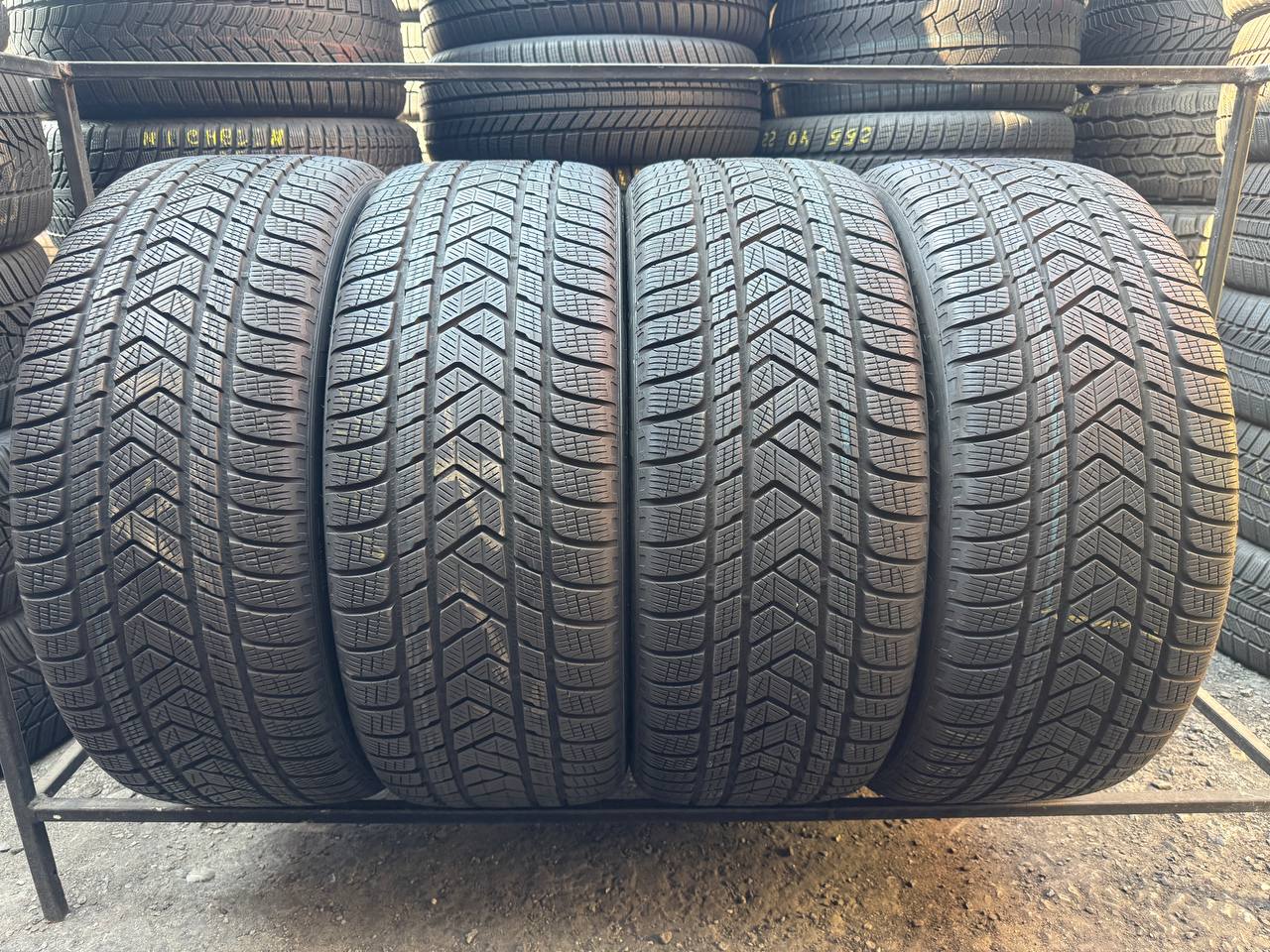 265/45 R21 Pirelli Scorpion Winter