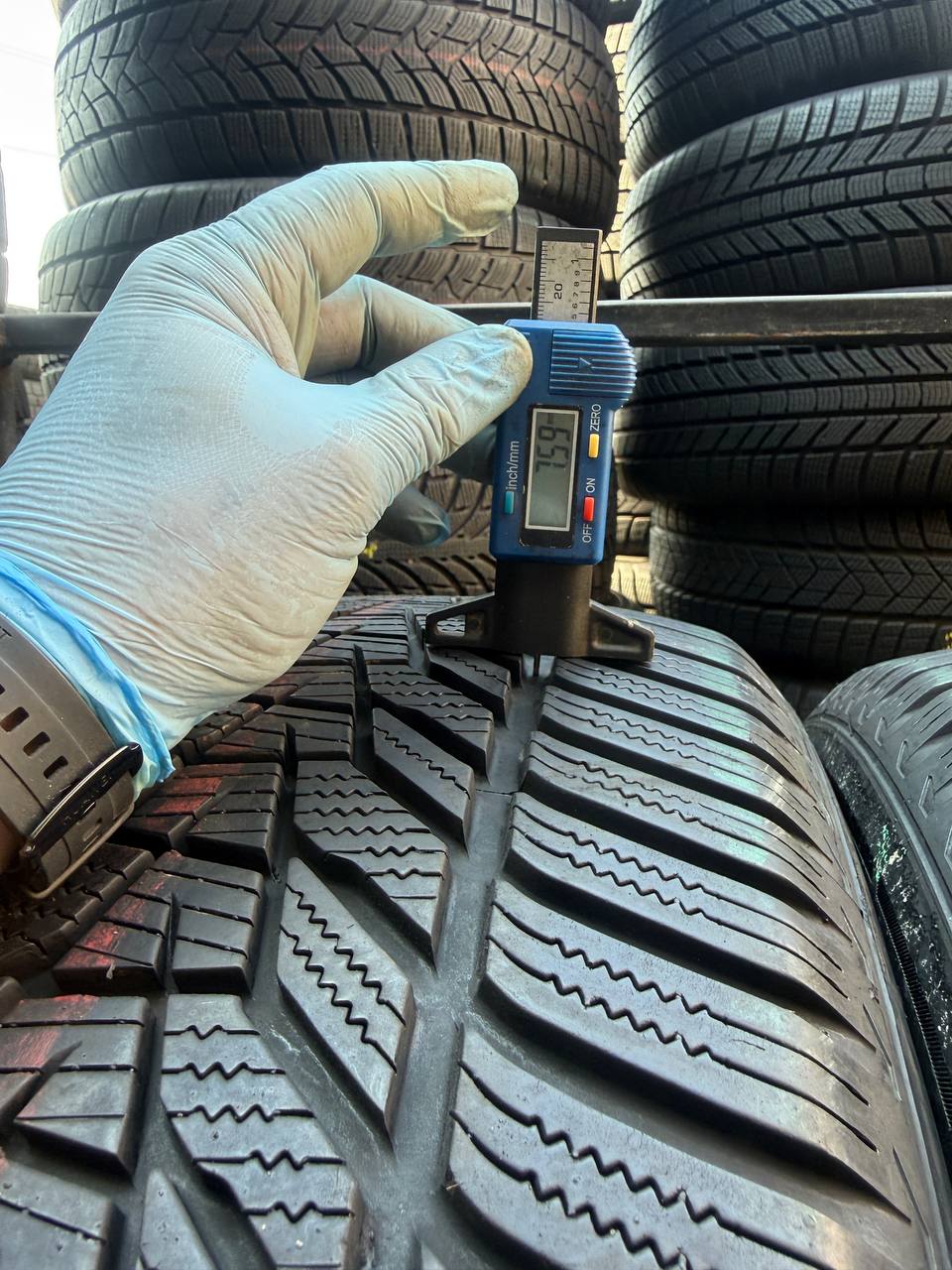 255/55 R19 Hankook Winter I*Cept Evo 3 X