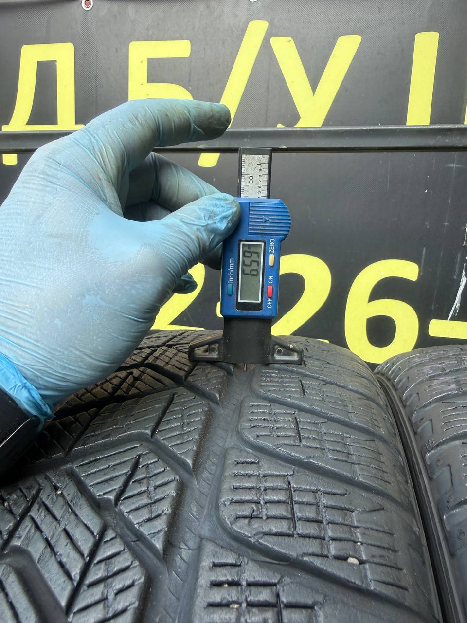 235/55 R19 Pirelli Scorpion Winter