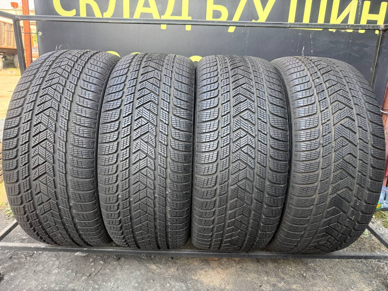 265/45 R20 Pirelli Scorpion Winter