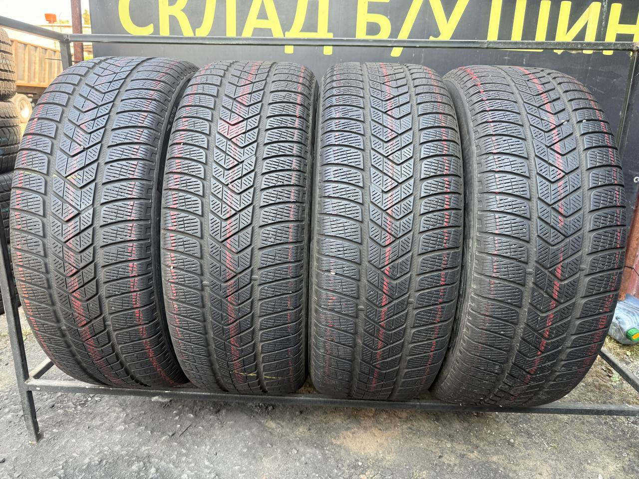 275/50 R21 Pirelli Scorpion Winter