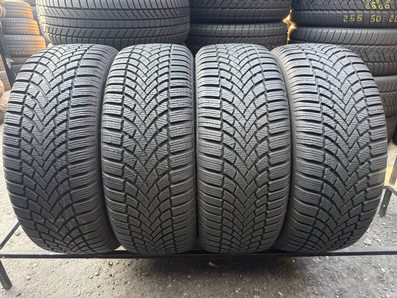 215/55 R17 Bridgestone Blizzak LM005
