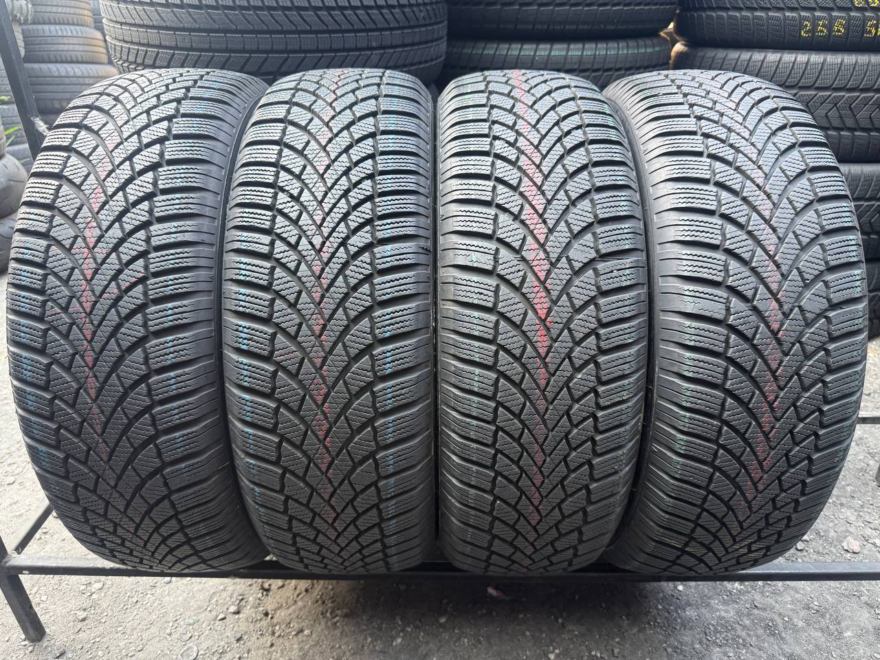 215/60 R17 Bridgestone Blizzak LM005