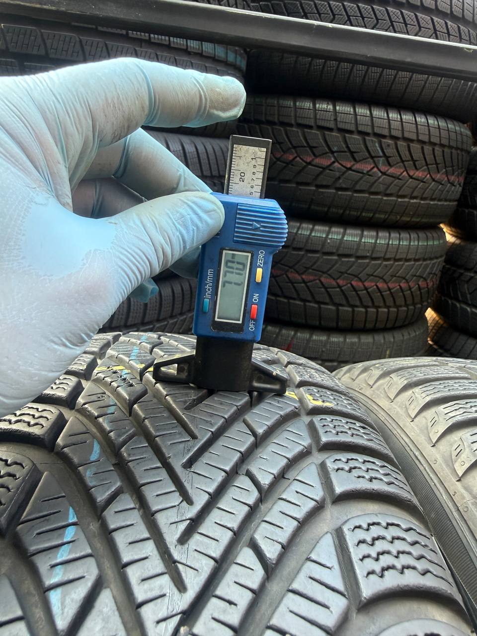 215/60 R17 Pirelli Winter Cinturato