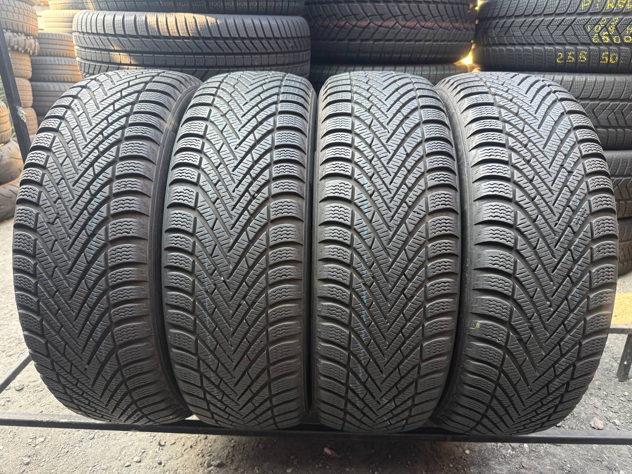 215/60 R17 Pirelli Winter Cinturato