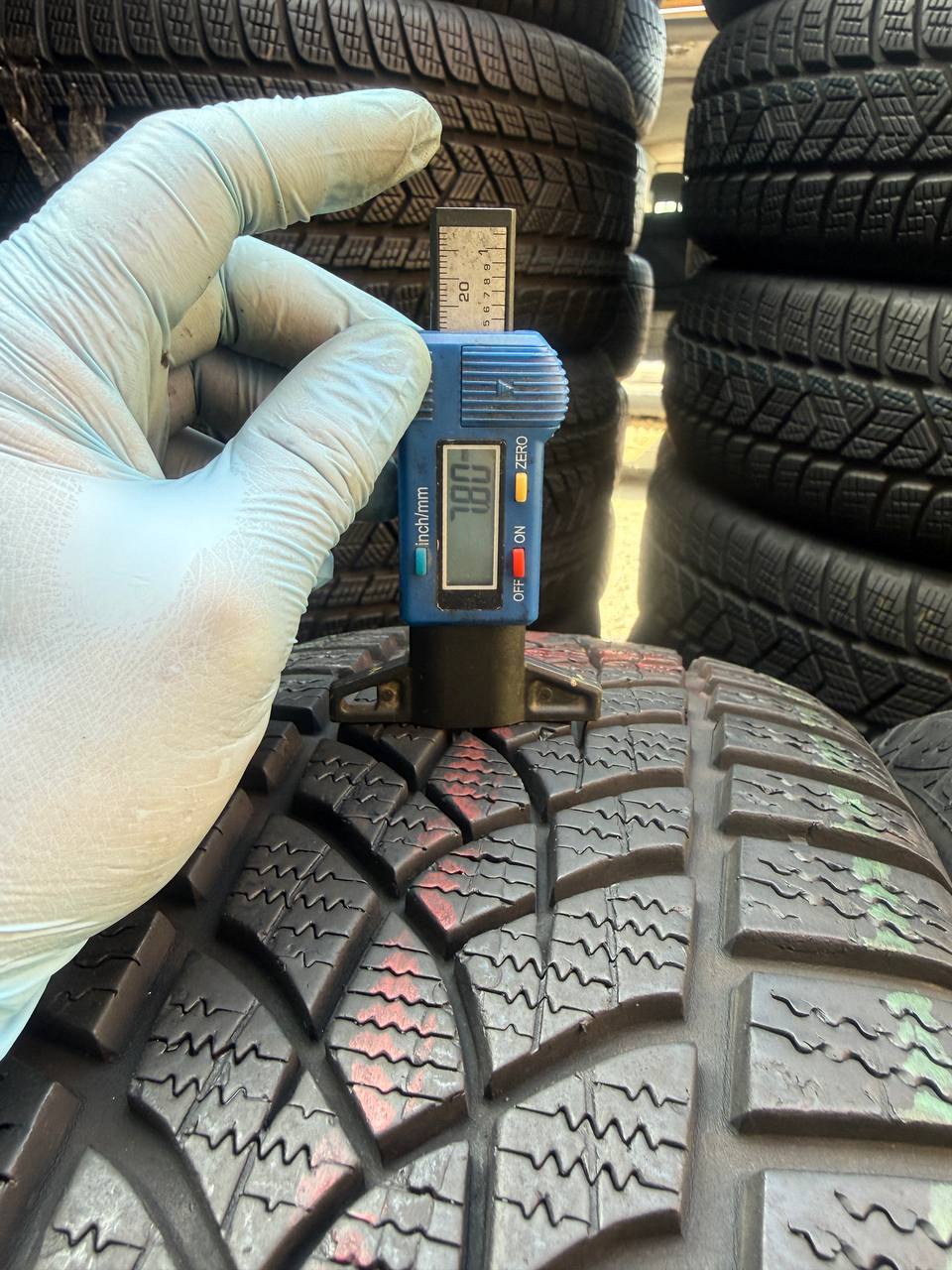 205/60 R16 Good Year Ultra Grip Performance