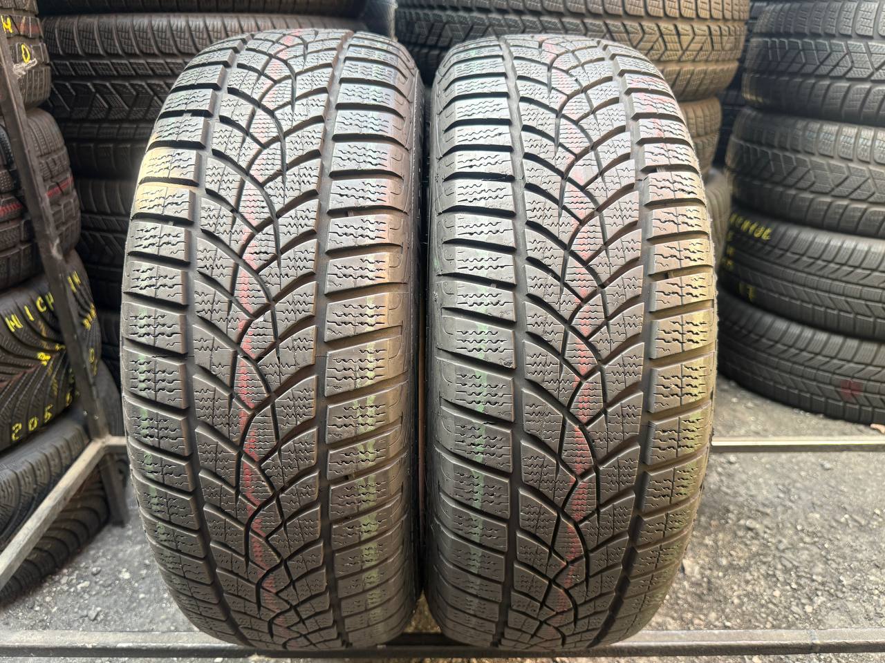 205/60 R16 Good Year Ultra Grip Performance