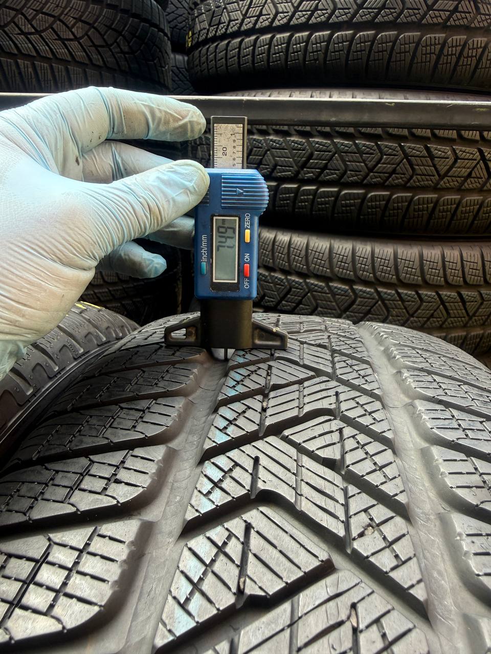 235/50 R20 Pirelli Scorpion Winter