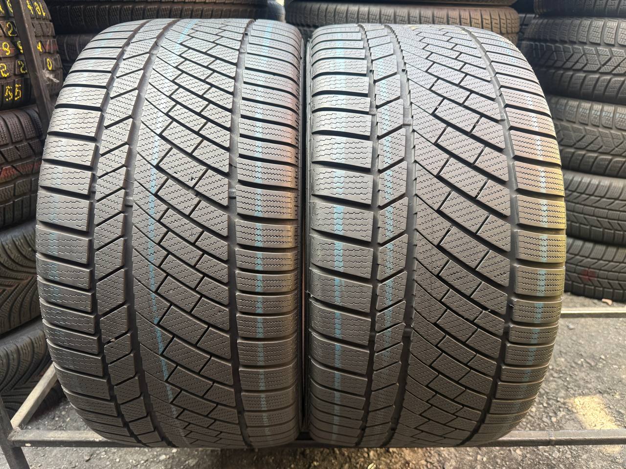 285/35 R20 Continental ContiWinterContact TS 830P