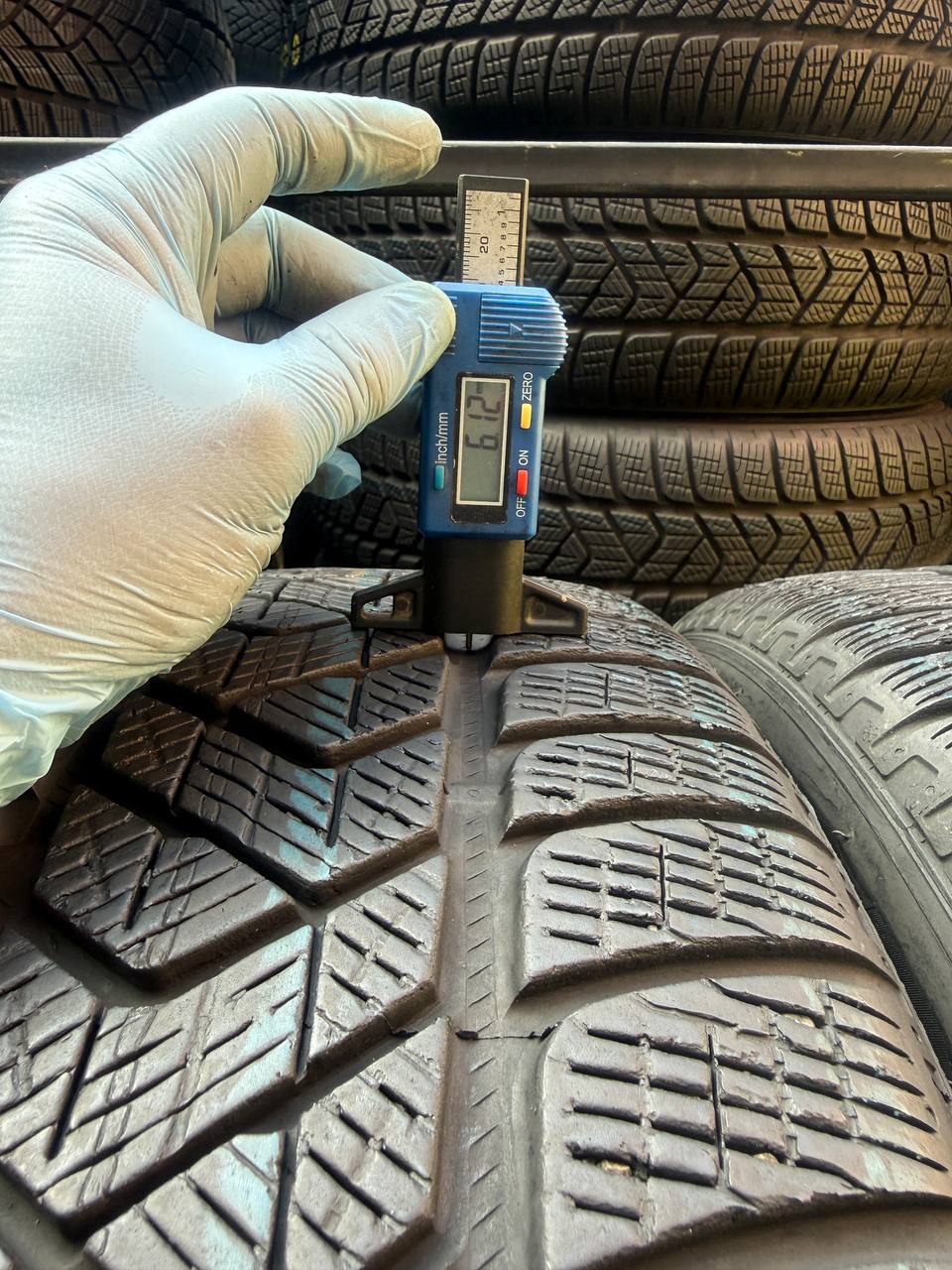235/55 R19 Pirelli Scorpion Winter