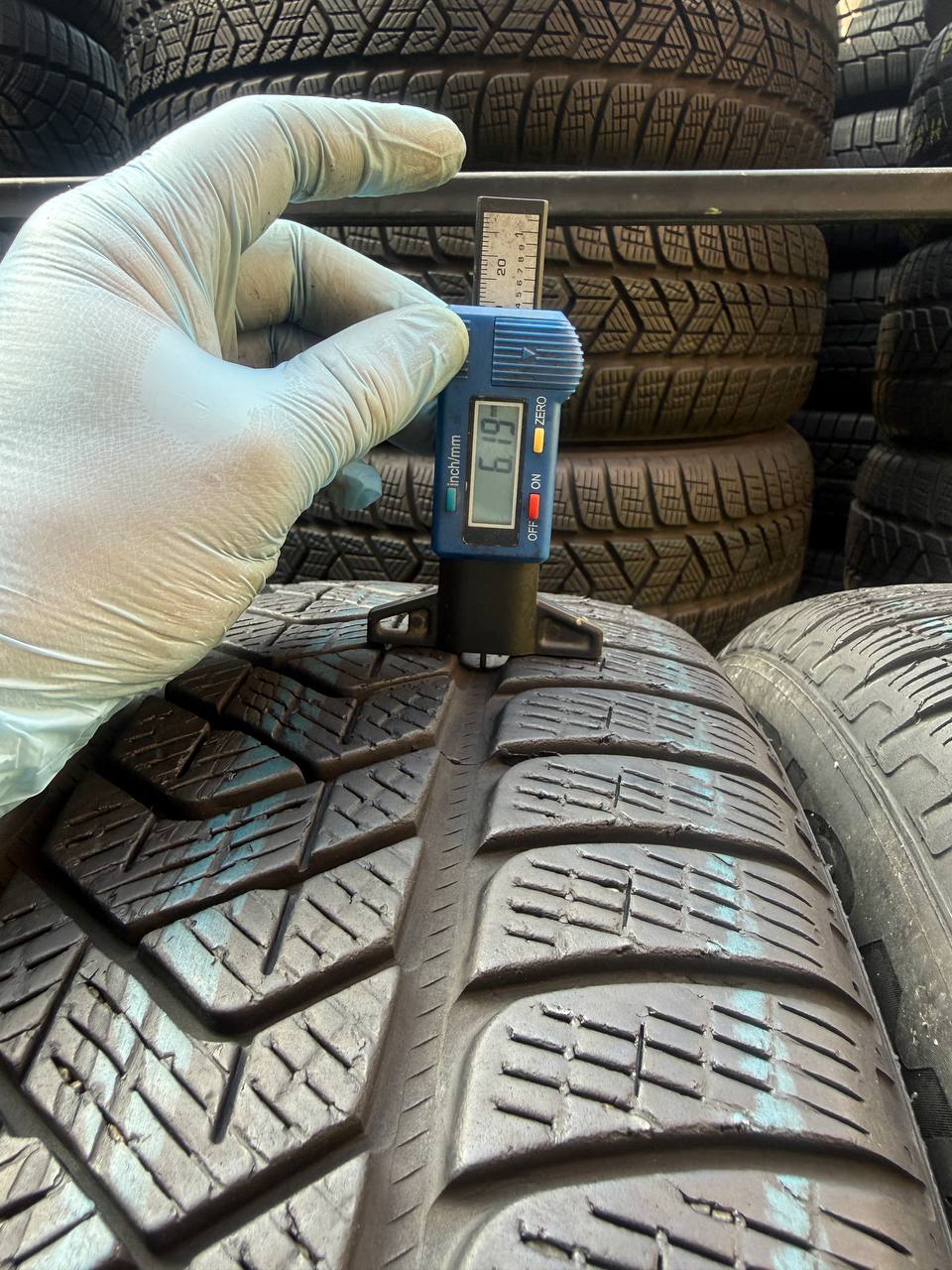 235/55 R19 Pirelli Scorpion Winter