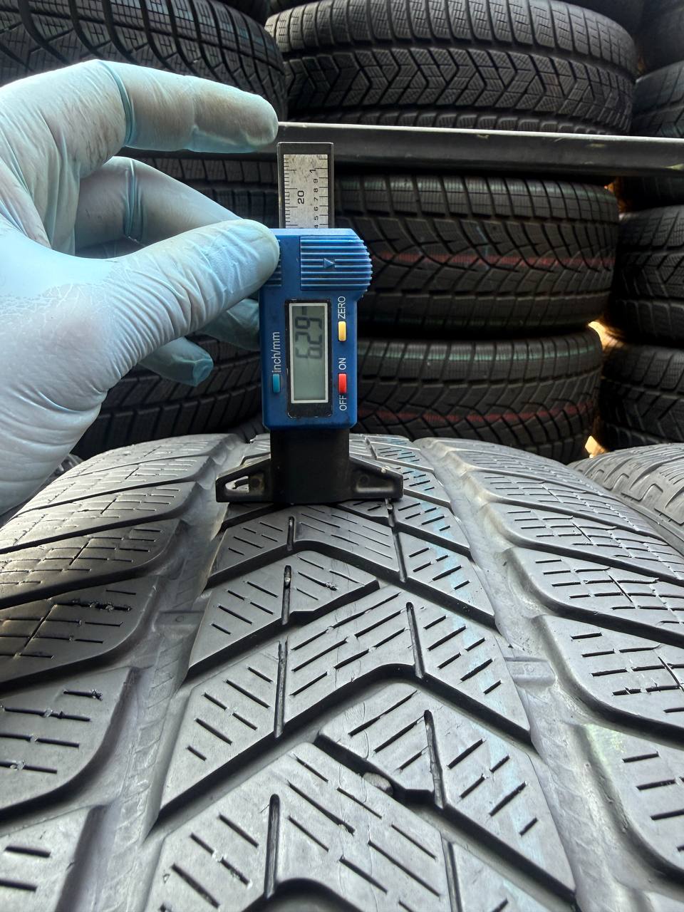 255/45 R20 Pirelli Scorpion Winter