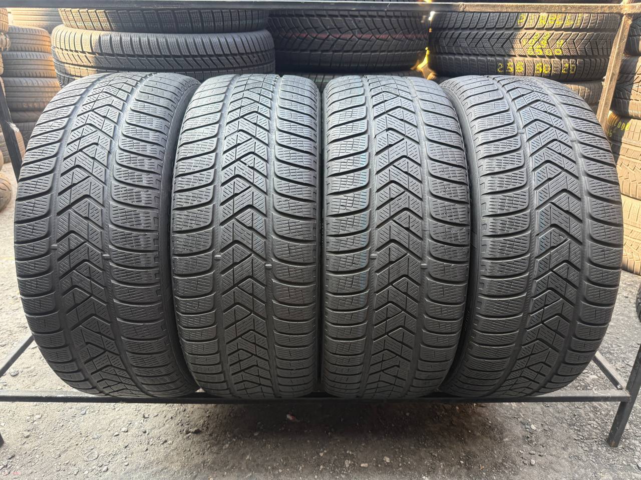 255/45 R20 Pirelli Scorpion Winter