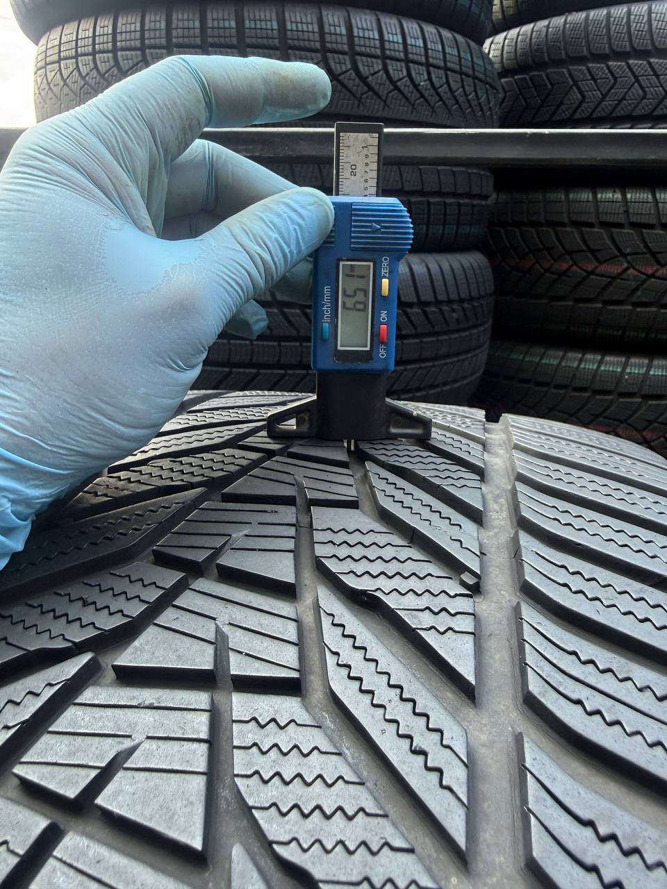 305/35 R21 Hankook Winter I*Cept Evo 3 X