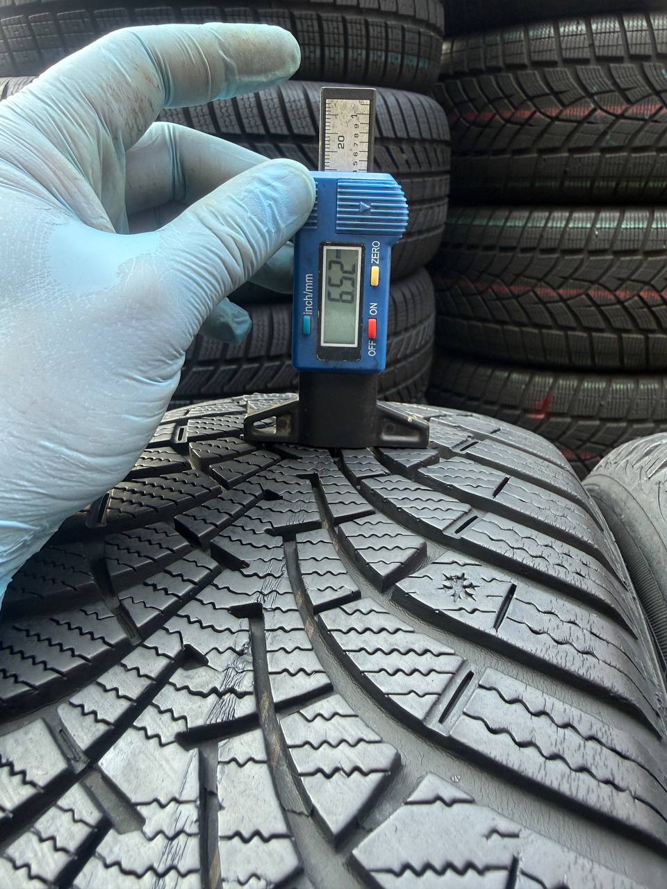 205/55 R16 Good Year Ultra Grip 9+