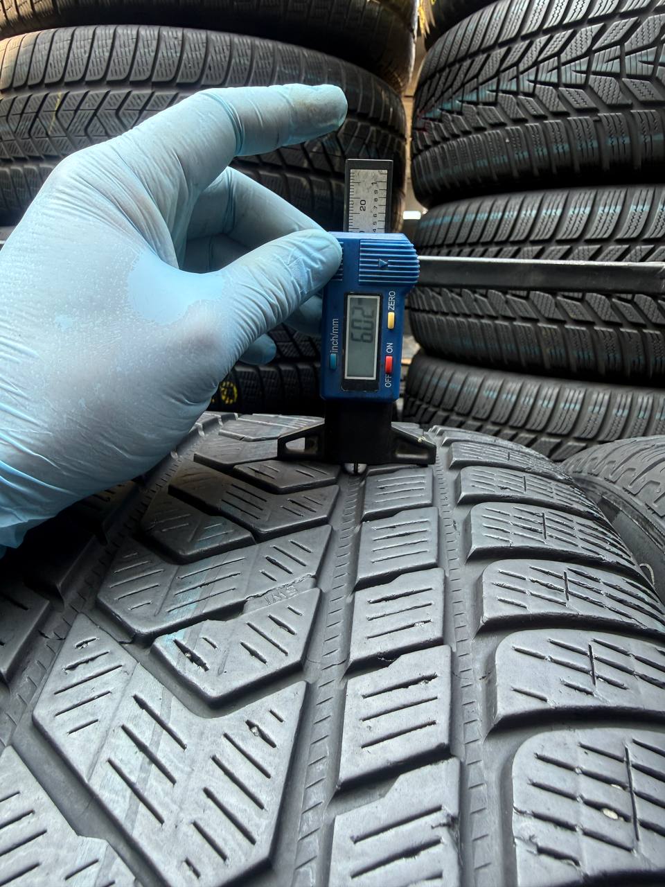 285/45 R22 Pirelli Scorpion Winter