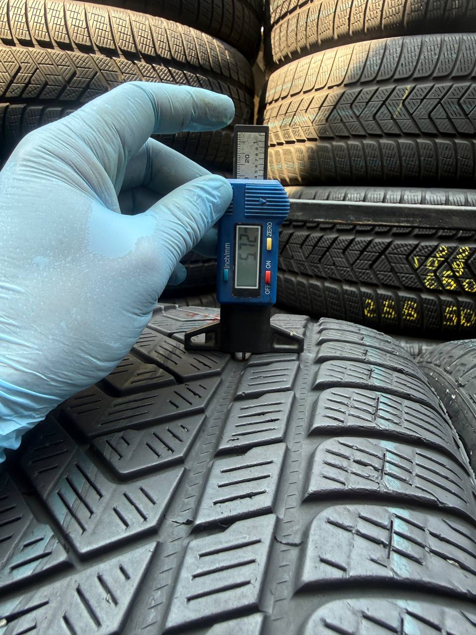 285/45 R22 Pirelli Scorpion Winter