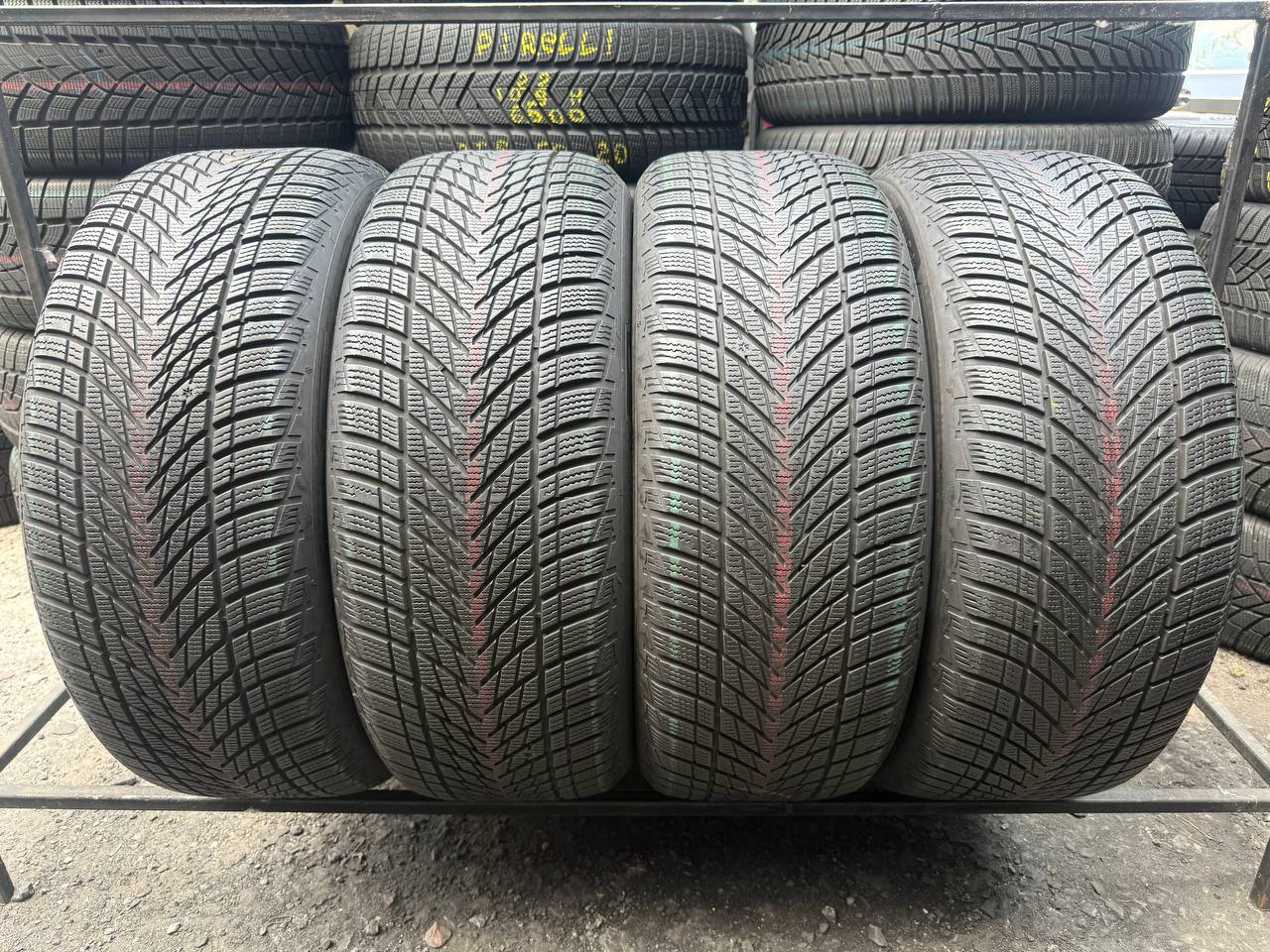 255/45 R20 Good Year Ultra Grip Performance 3