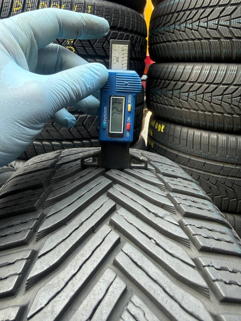 205/60 R16 Michelin Alpin 6