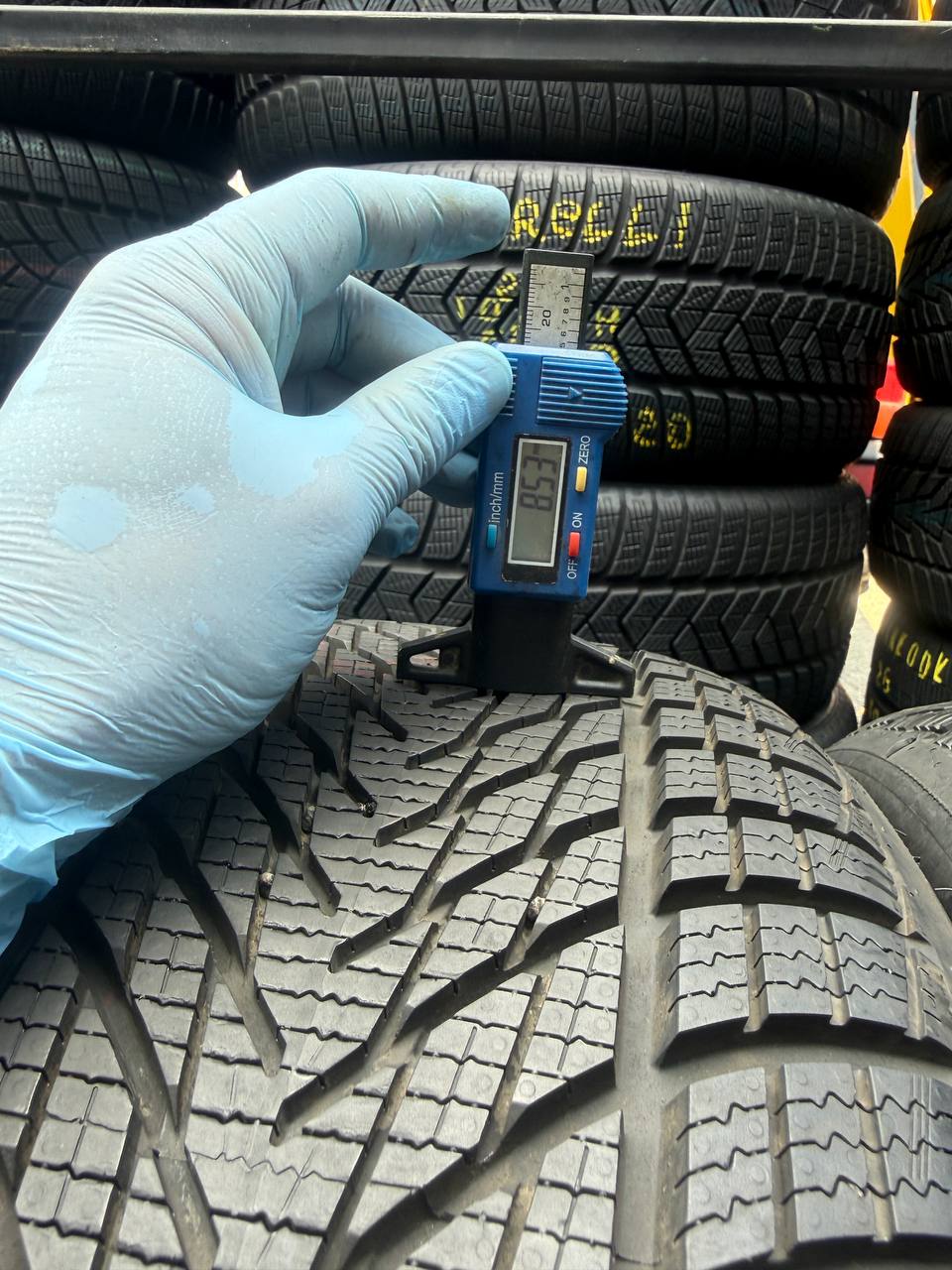 245/40 R19 Good Year Ultra Grip Performance 3