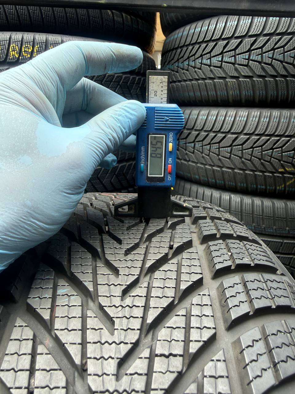 245/40 R19 Good Year Ultra Grip Performance 3