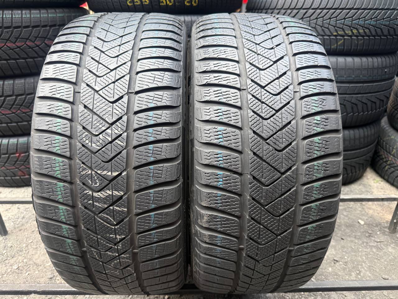 235/40 R19 Pirelli Winter SottoZero 3