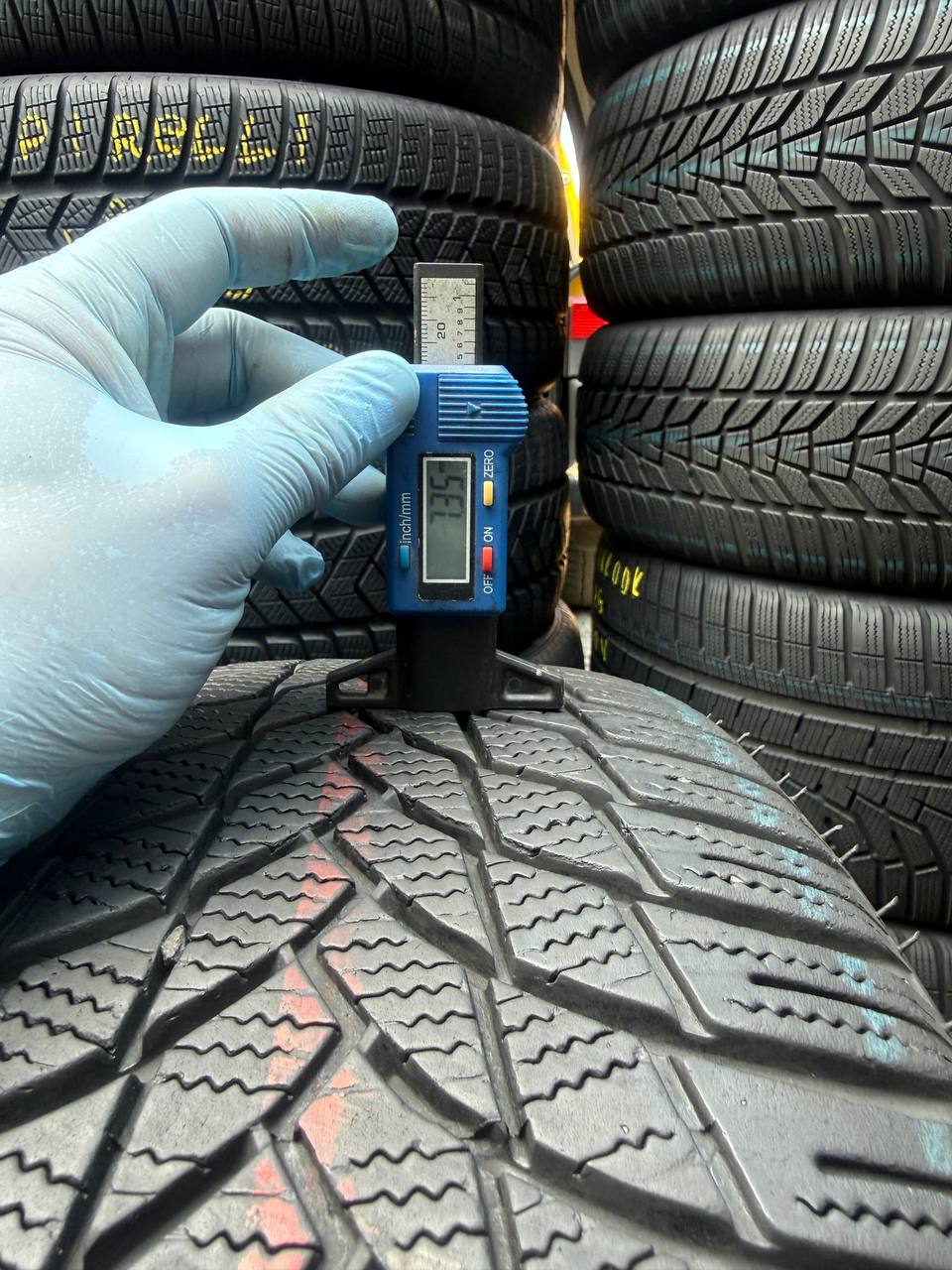 215/50 R17 Lassa Snoways 4