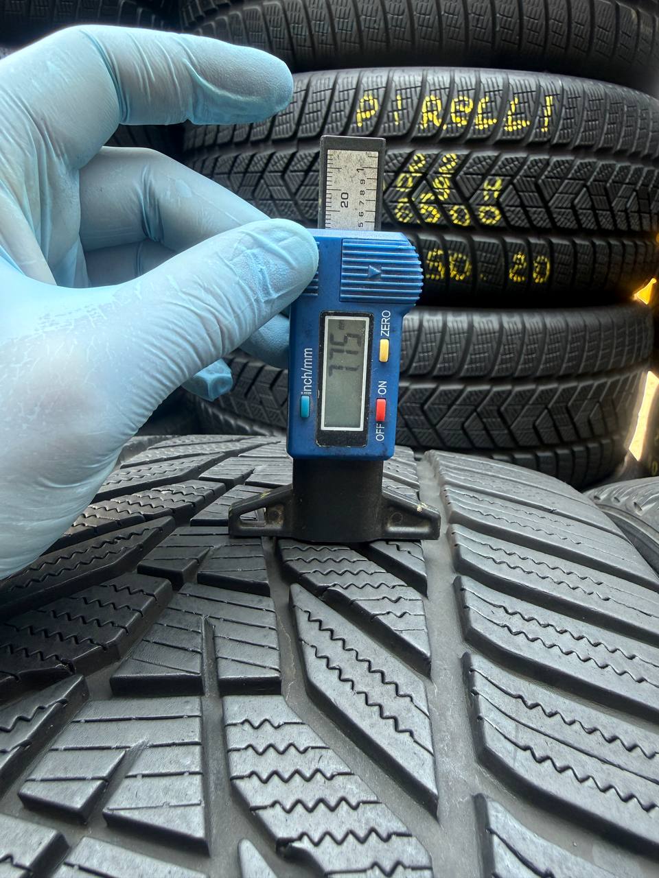 275/35 R19 Hankook Winter I*Cept Evo 3