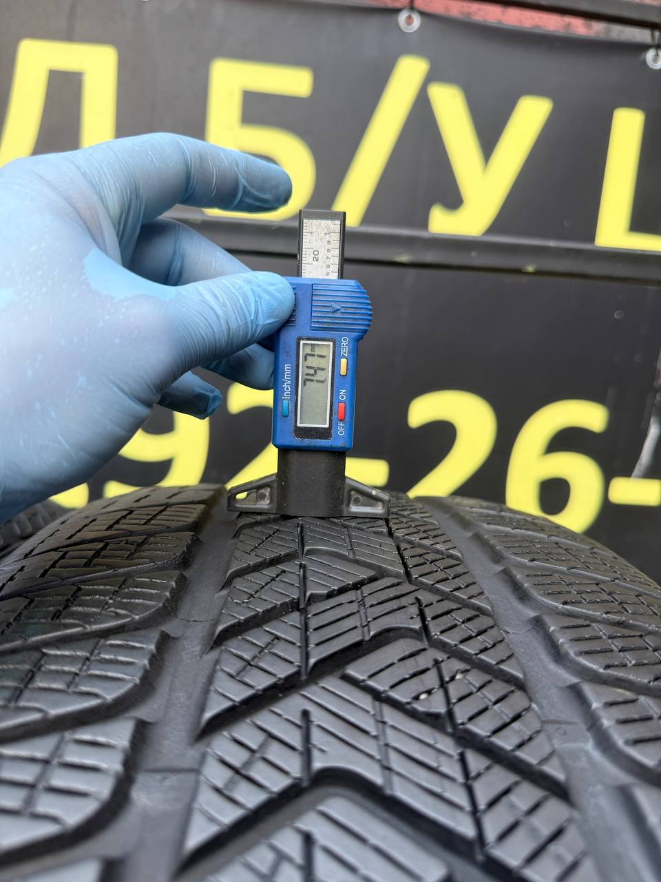 255/55 R19 Pirelli Scorpion Winter
