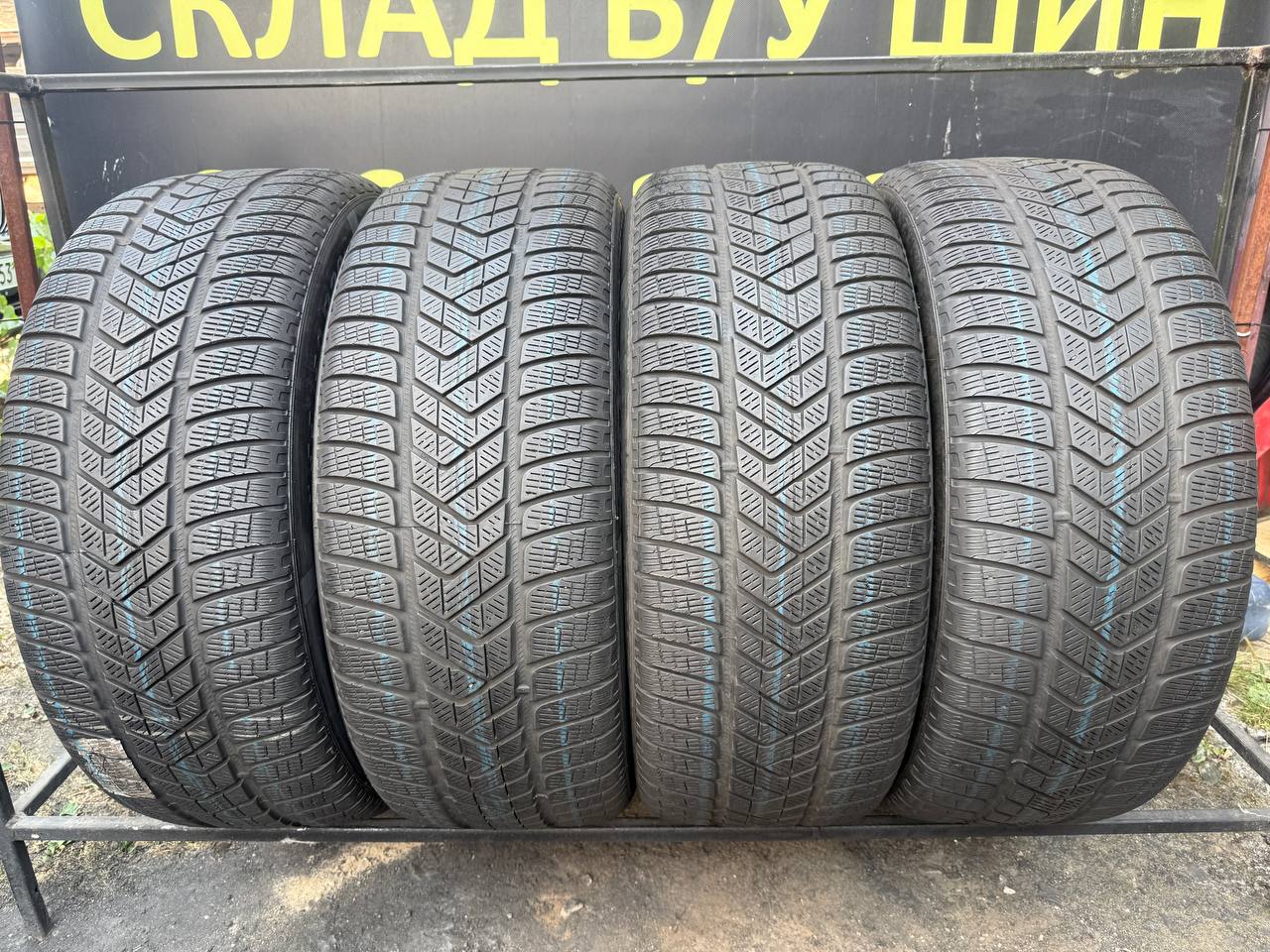 255/50 R20 Pirelli Scorpion Winter