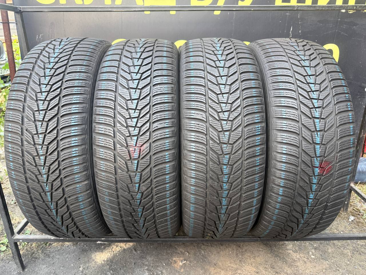 235/55 R20 Hankook Winter I*Cept Evo 3 X