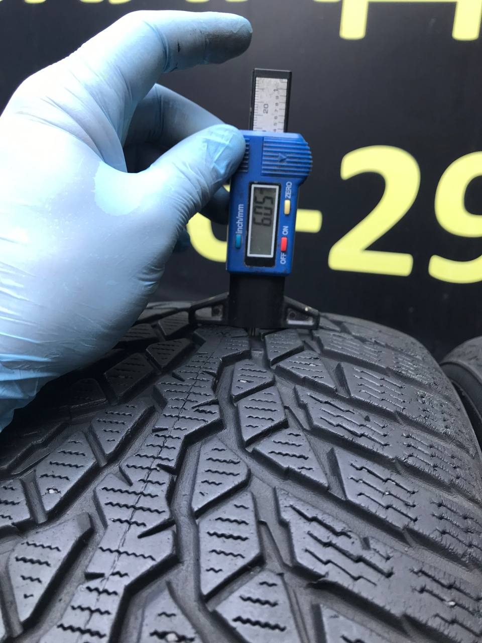 215/60 R17 Nokian WR D4