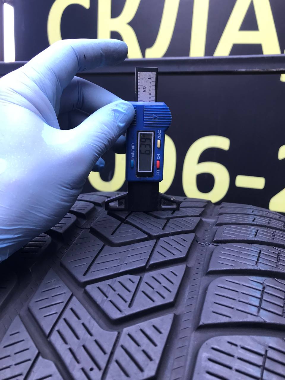 255/50 R19 Pirelli Scorpion Winter