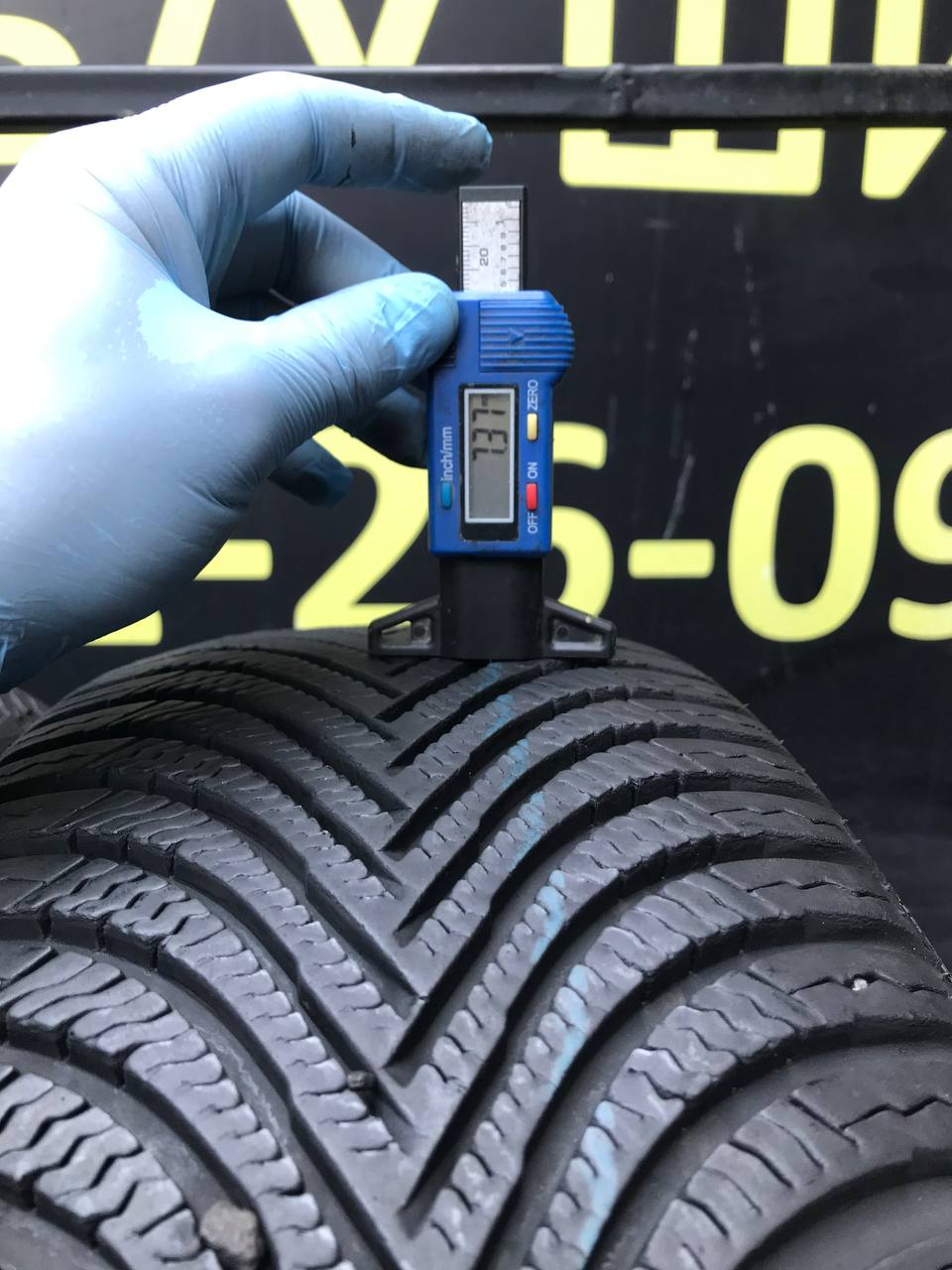 215/65 R17 Michelin Alpin 5