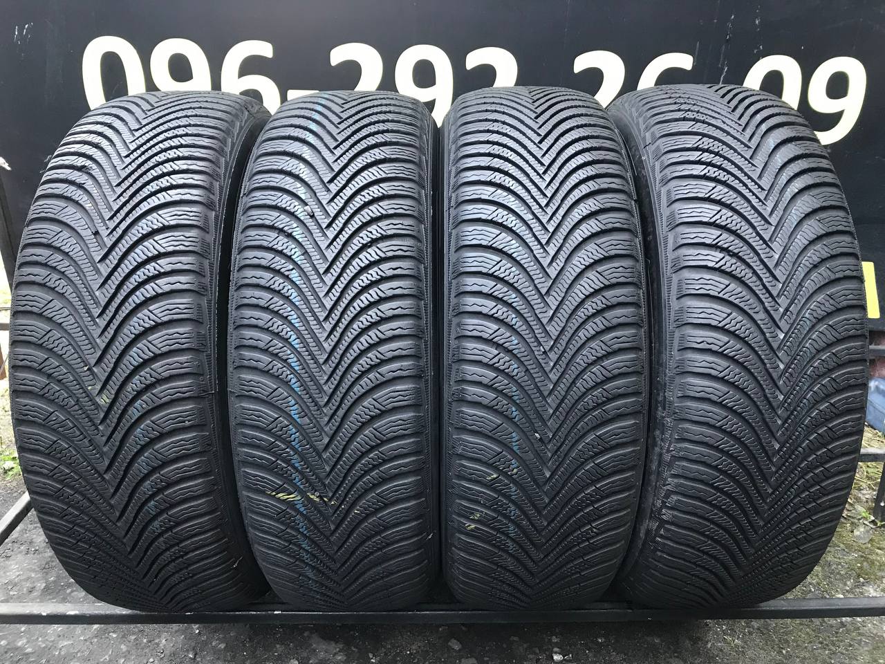 215/65 R17 Michelin Alpin 5