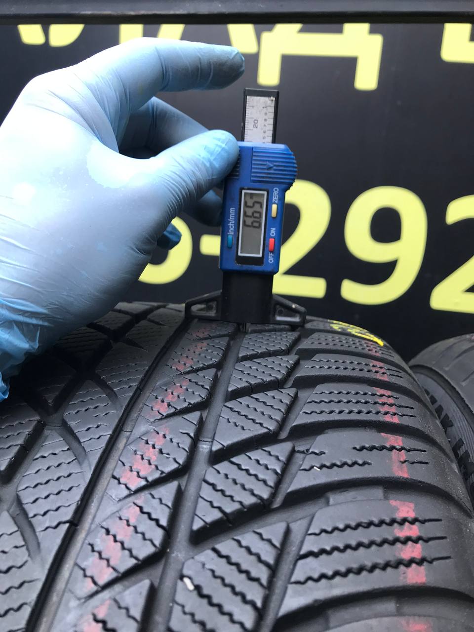 225/50 R18 Bridgestone Blizzak LM001