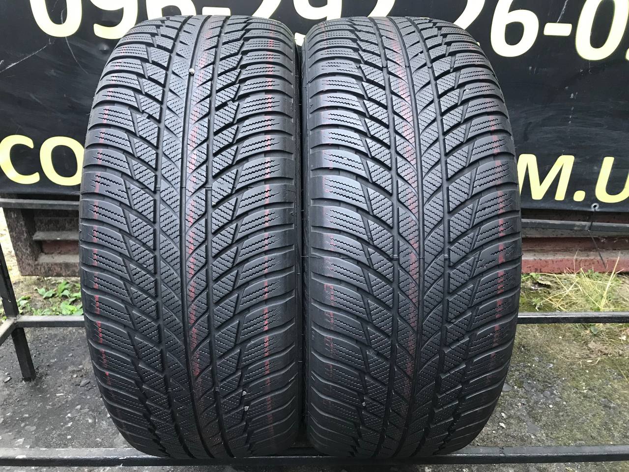 225/50 R18 Bridgestone Blizzak LM001