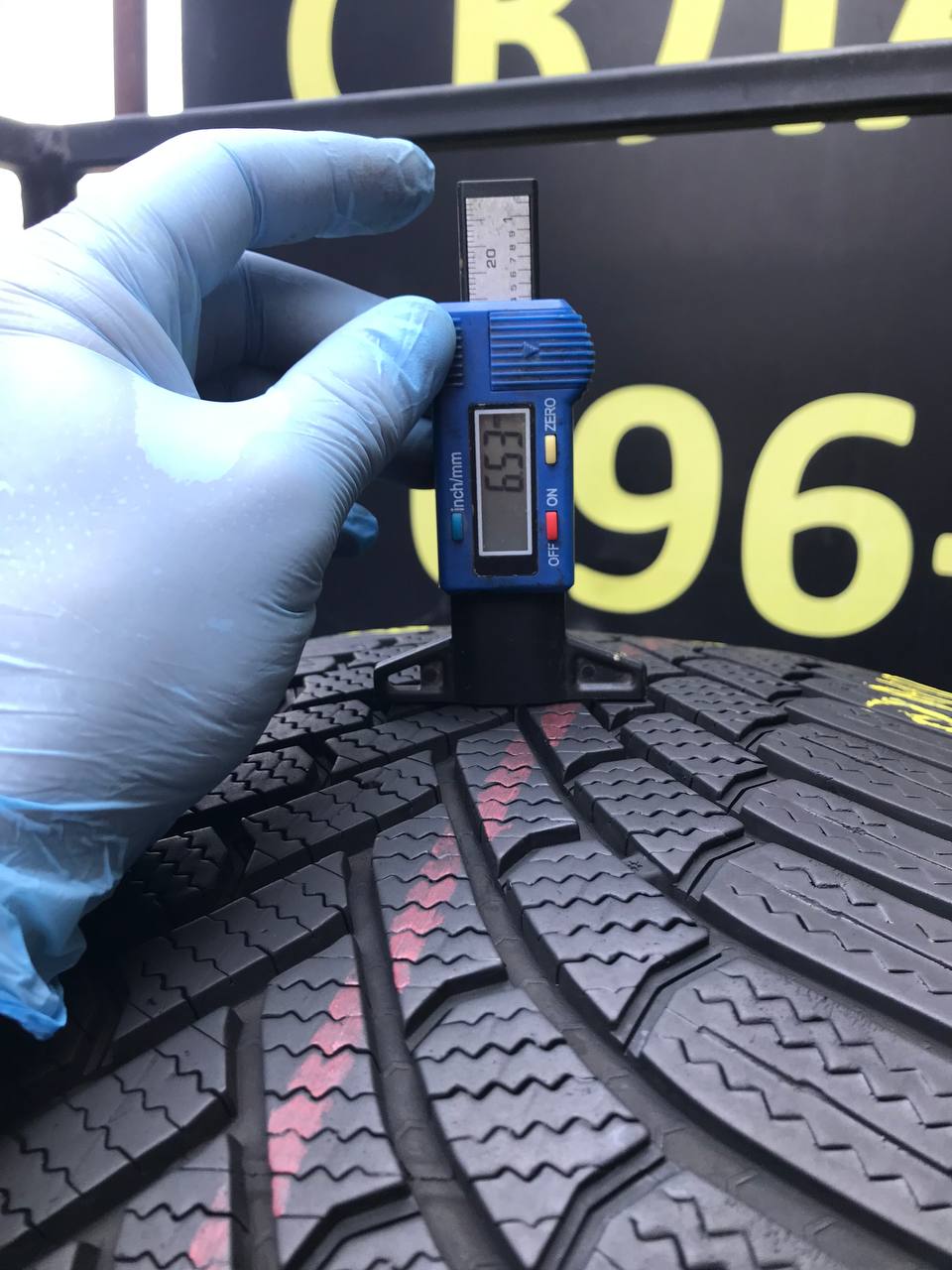 255/45 R19 Bridgestone Blizzak 6