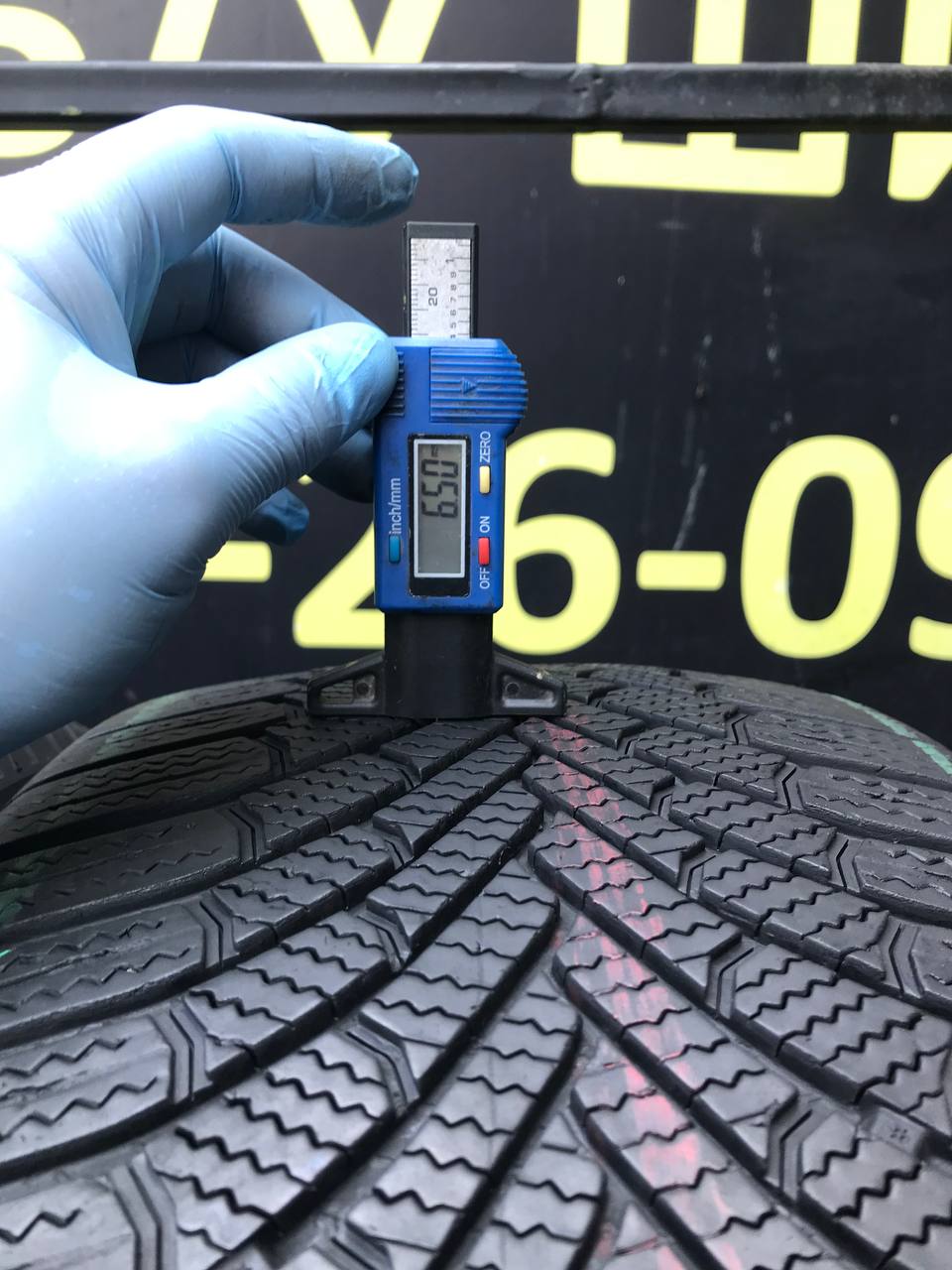 255/45 R19 Bridgestone Blizzak 6