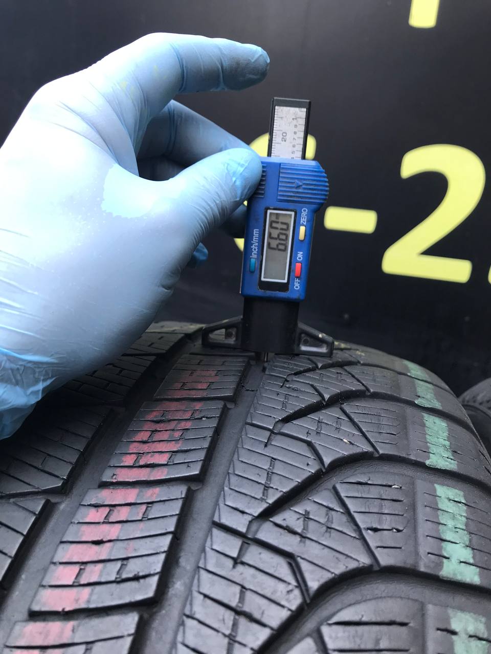 245/45 R18 Pirelli P Zero Winter