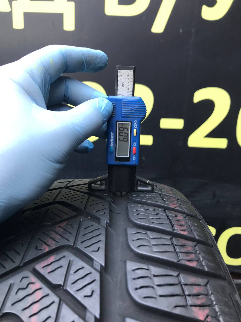 235/35 R19 Pirelli Winter SottoZero 3