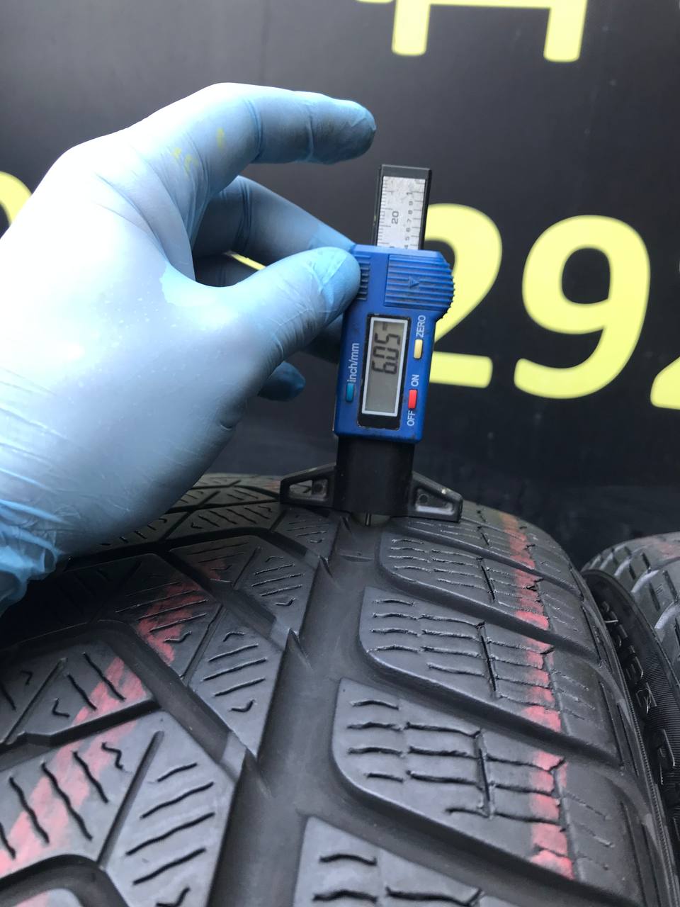 235/35 R19 Pirelli Winter SottoZero 3