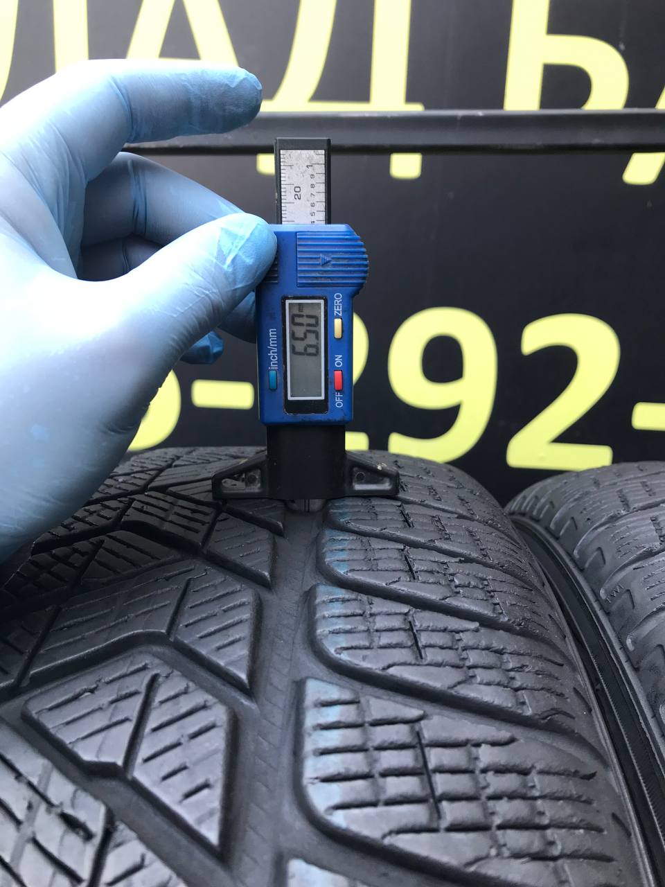 235/60 R18 Pirelli Scorpion Winter