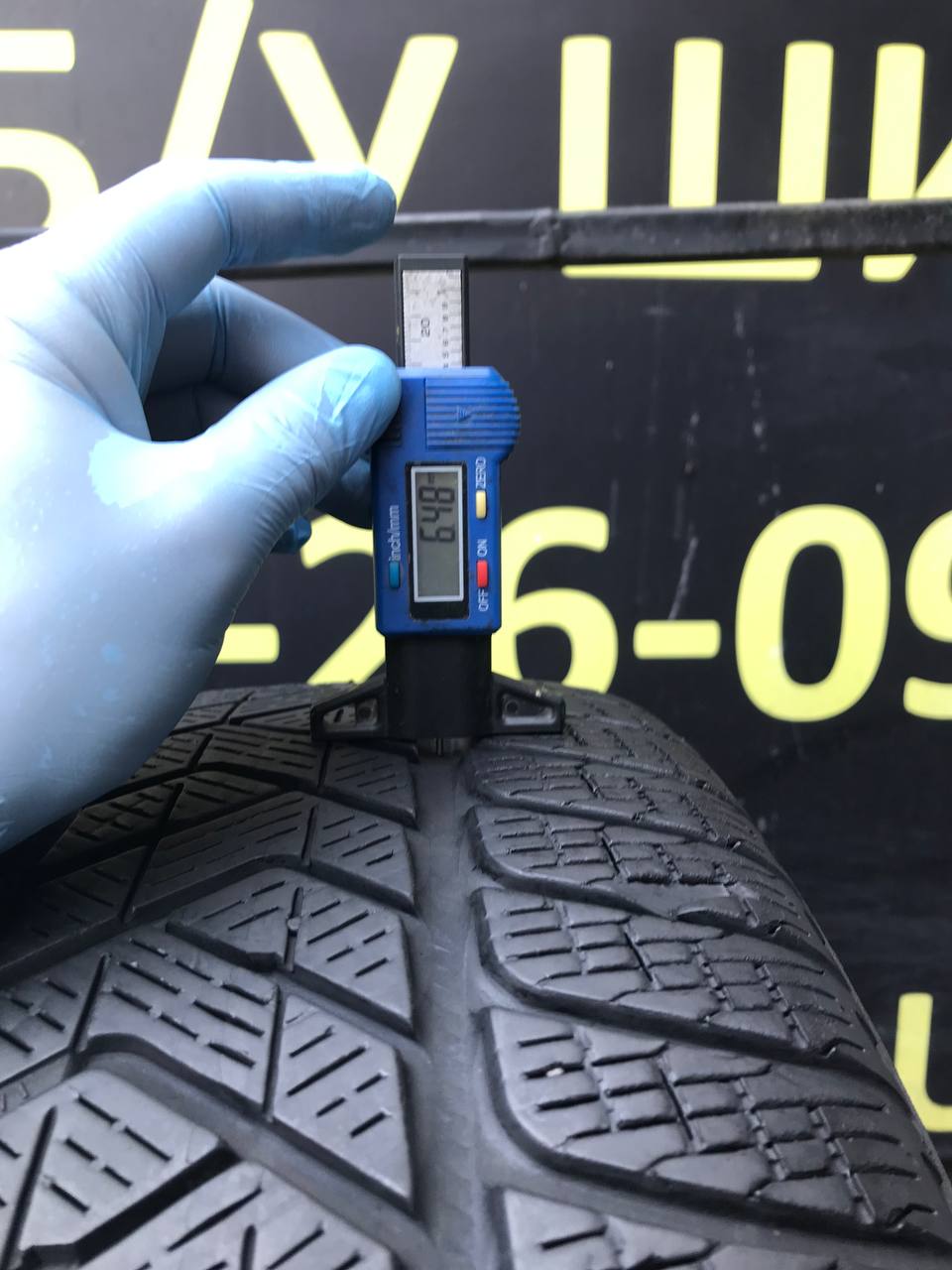 235/60 R18 Pirelli Scorpion Winter