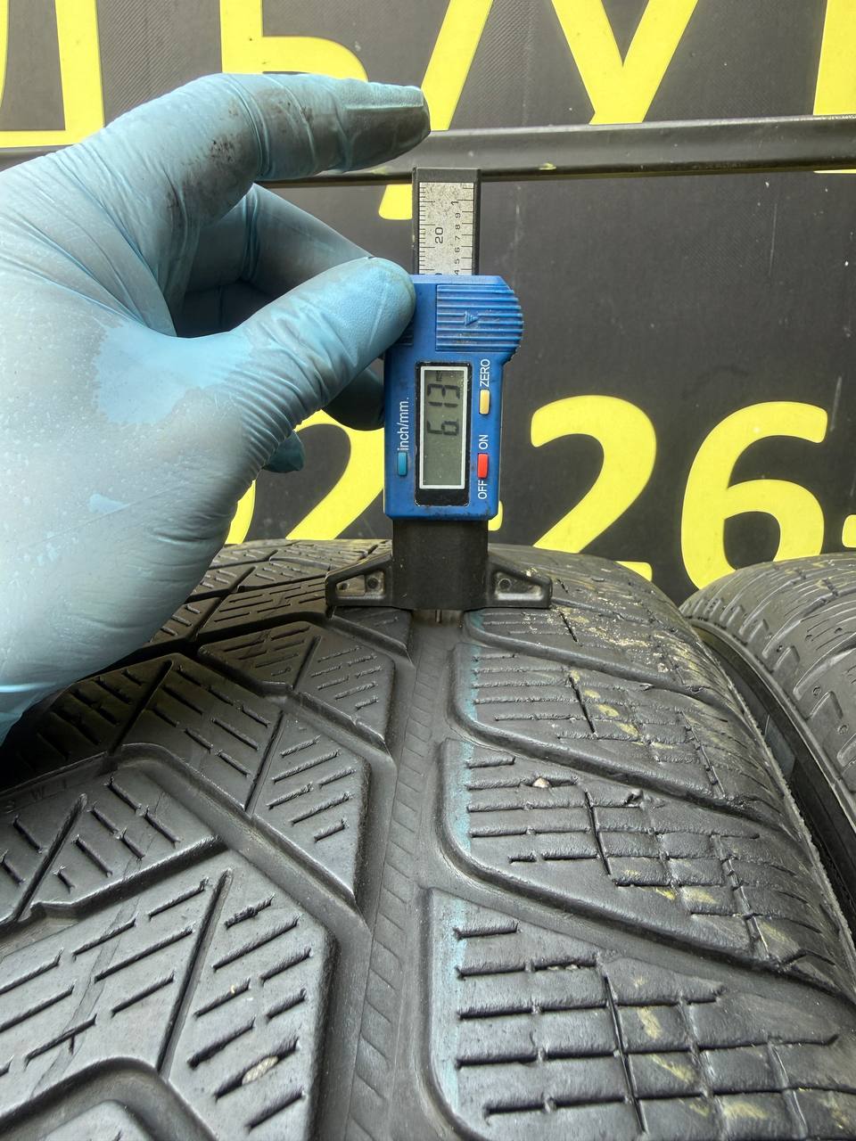 255/45 R20 Pirelli Scorpion Winter